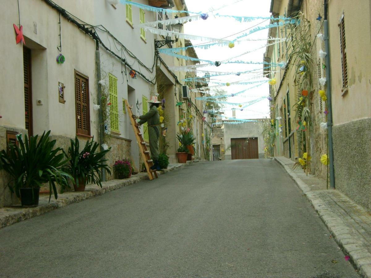 Flowers House Maria De La Salut Exterior foto