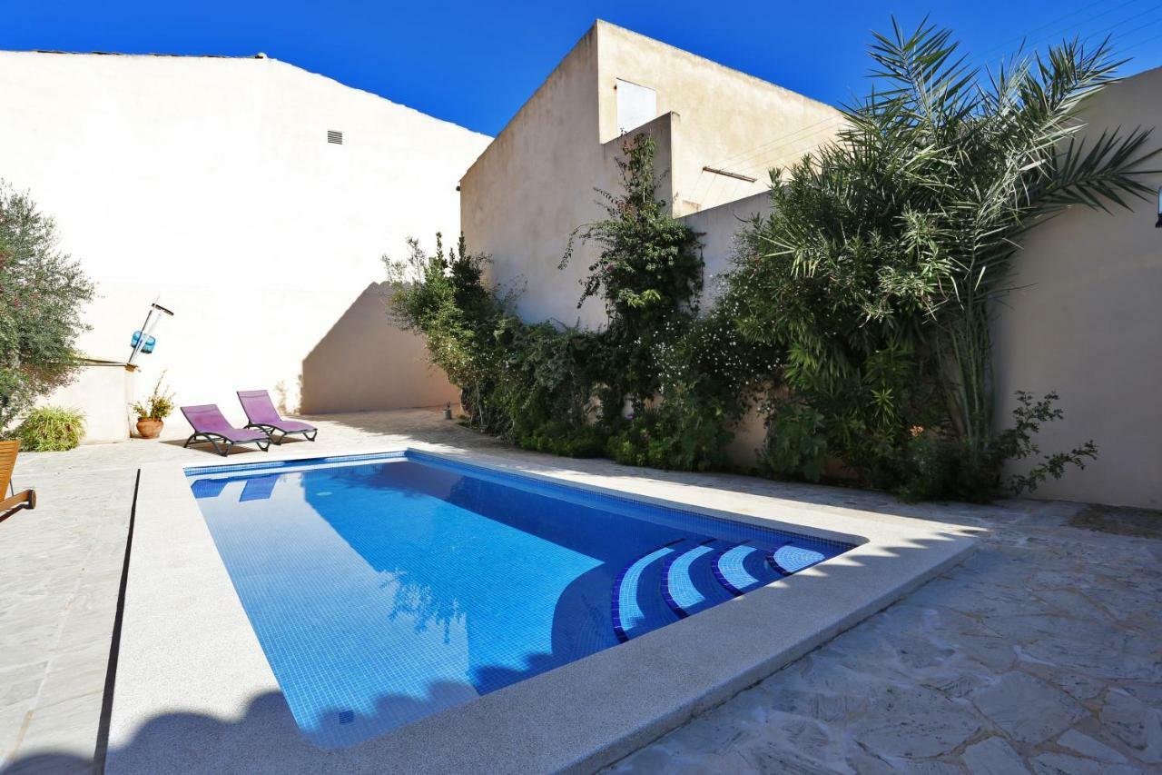 Flowers House Maria De La Salut Exterior foto
